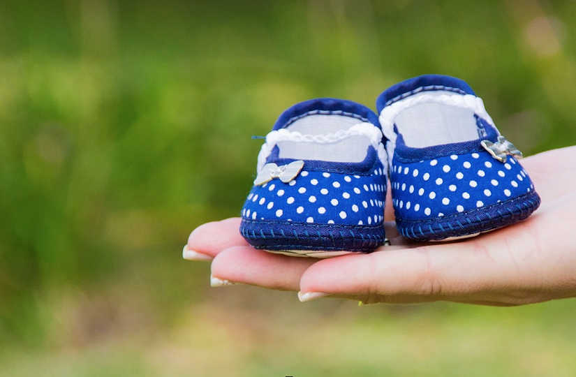 Primeros zapatos de bebé